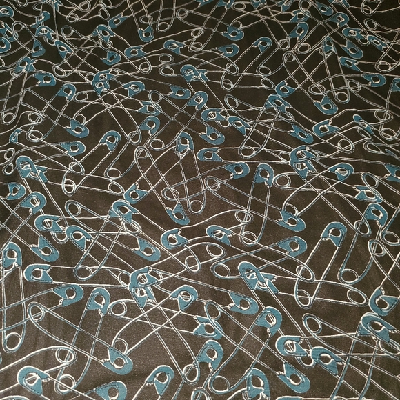 Lucy Skirt Safety Pins Lularoe M NWT UNICORN 🦄 - Picture 2 of 7